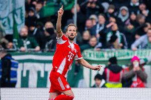 若战多特完成双响，凯恩将成德甲历史第3位连续4场梅开二度的球员