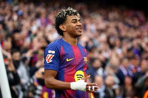 亚马尔自上赛季以来各项赛事送出35次助攻，仅少于奥利塞